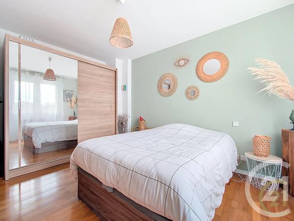 Appartement F6 à vendre  6 pièces - 119,06 m 2   MONTBELIARD  - 25