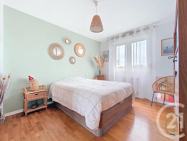 Appartement F6 à vendre  6 pièces - 119,06 m 2   MONTBELIARD  - 25