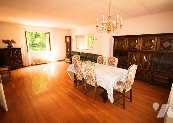 LE PLESSIS ROBINSON - FACE AU BOIS DE LA GARENNE - A 8 MIN A PIED DU CENTRE VILLE ET DU T6