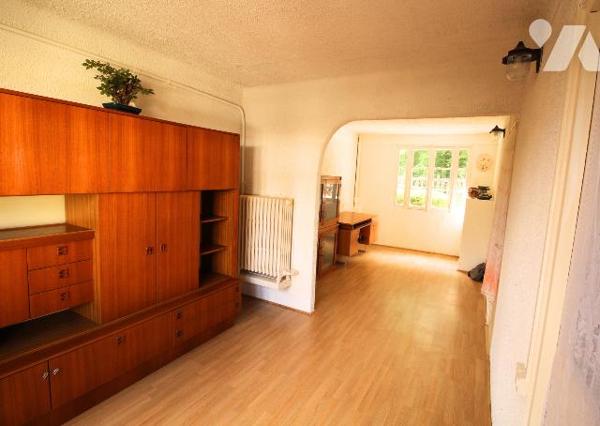 LE PLESSIS ROBINSON - FACE AU BOIS DE LA GARENNE - A 8 MIN A PIED DU CENTRE VILLE ET DU T6