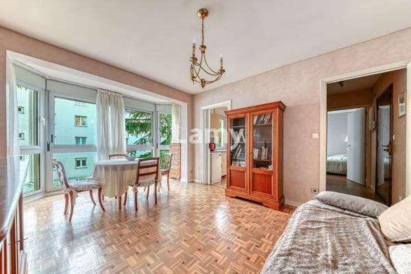 Appartement t2 + cave + parking en sus 25k€