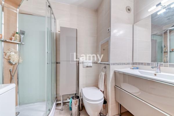 Appartement t2 + cave + parking en sus 25k€