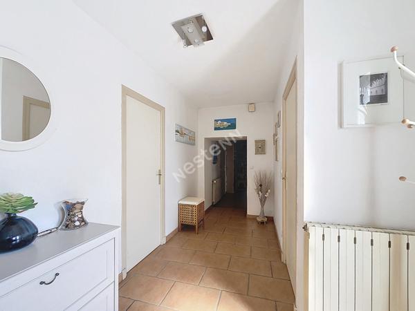 A vendre, au Gua, maison charentaise de 224 m², 4 chambres, sur un terrain de 677 m²