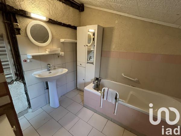 Maison de village 3 pièces de 65 m² à Cazaubon (32150)