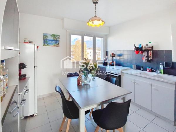 Appartement très lumineux, dernier étage