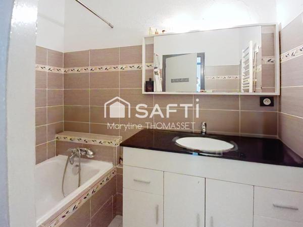 Appartement très lumineux, dernier étage