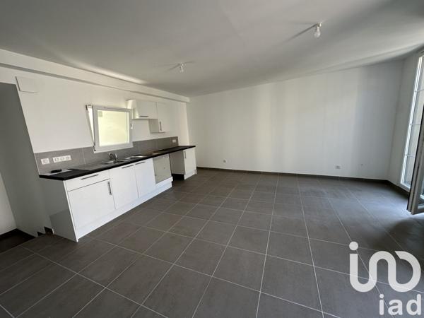 Appartement 2 pièces de 43 m² à Corbeil-Essonnes (91100)