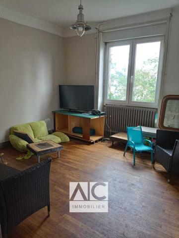 Rostrenen (22110) MAISON 5 PIÈCES 104m2 SUR 3 NIVEAUX