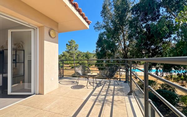 Appartement à vendre    2 pièces • 42,59 m2 Roquebrune-sur-Argens