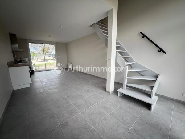 Location Maison 2 pièces 46 m2 à Neuvic