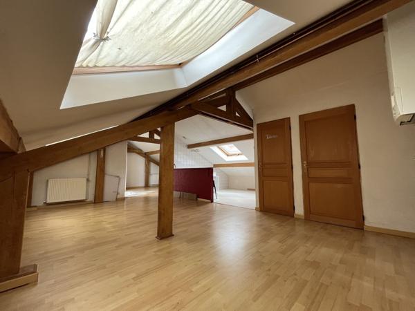 Immeuble de rapport 21 600€ annuel 3 appartements