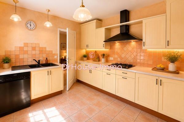 Maison à vendre 8 pièces de 261 m²