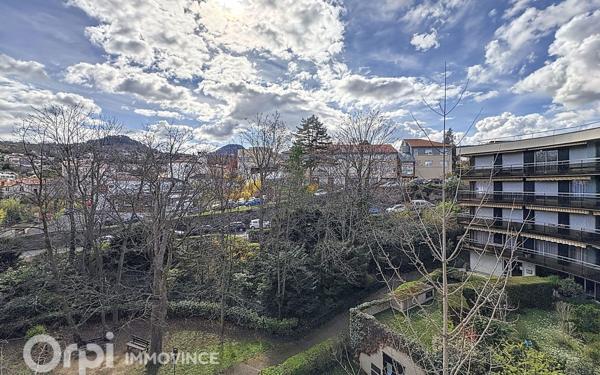 Appartement à louer    4 pièces •  Chamalières