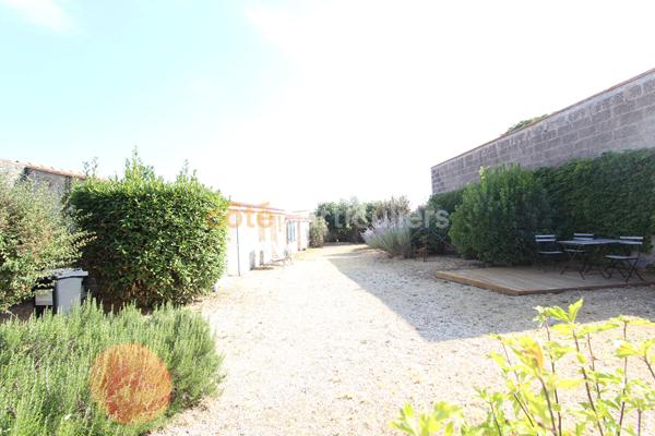 Vente
                Maison125 m² - 6 Pièces -
                    L AIGUILLON LA PRESQU ILE (85460)