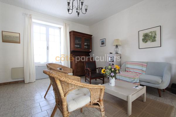 Vente
                Maison125 m² - 6 Pièces -
                    L AIGUILLON LA PRESQU ILE (85460)