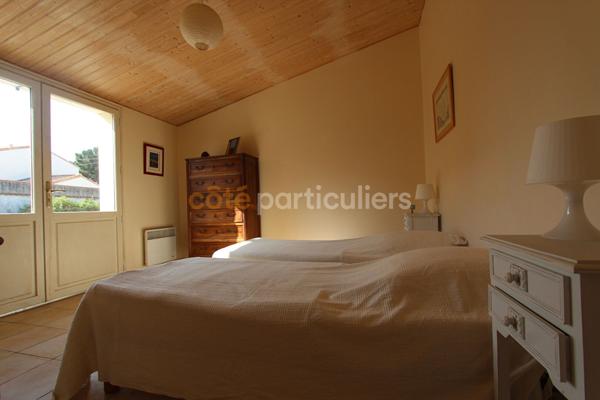 Vente
                Maison125 m² - 6 Pièces -
                    L AIGUILLON LA PRESQU ILE (85460)
