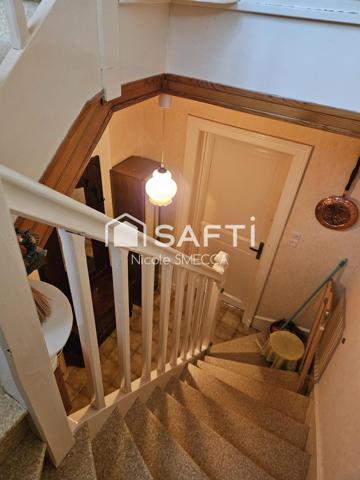 Maison mitoyenne 6 chambres,jardin,garage