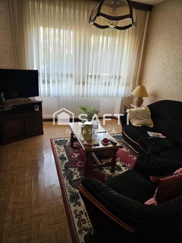 Maison mitoyenne 6 chambres,jardin,garage