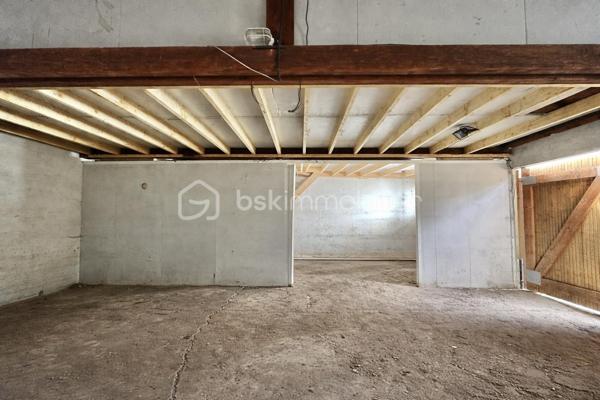 Parking de 85 m²