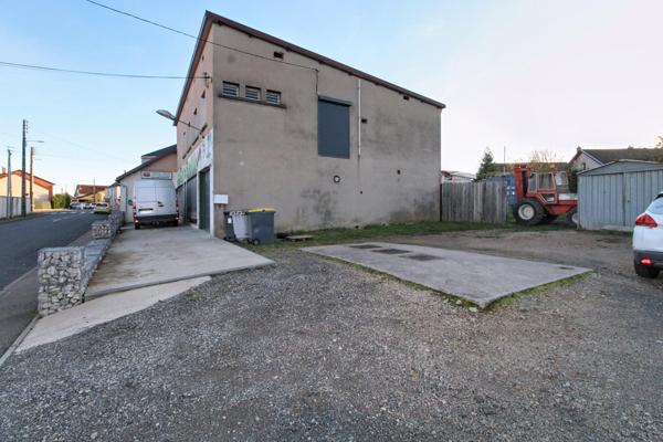 Entrepôt modulable et terrain constructible, Montceau.