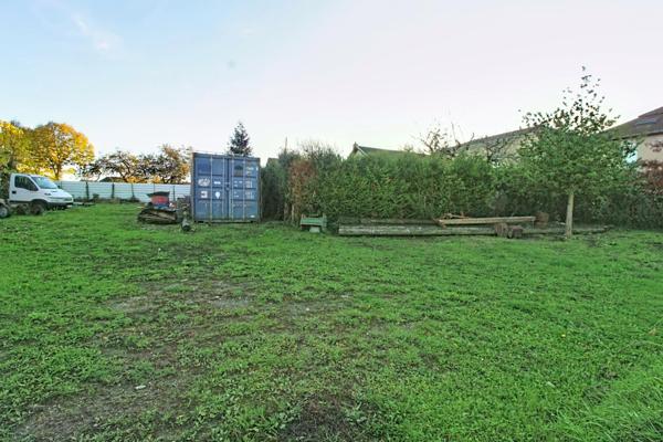 Entrepôt modulable et terrain constructible, Montceau.