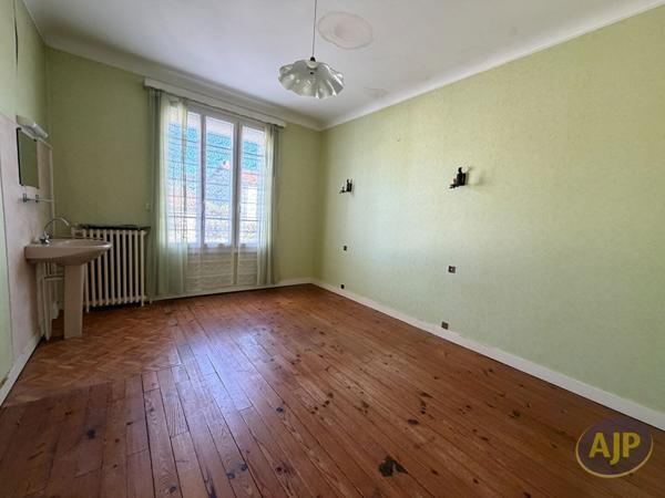 Vente maison Saintes : 179 000 € - AJP Immobilier Pons