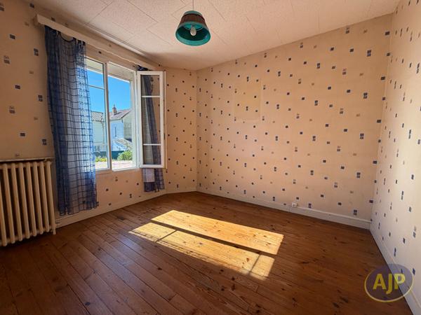 Vente maison Saintes : 179 000 € - AJP Immobilier Pons