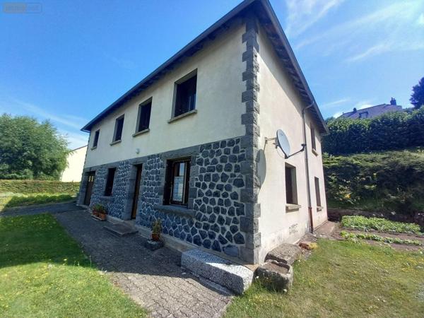 Maison à vendre à Allanche dans le Cantal (15160), ref : FG/2233