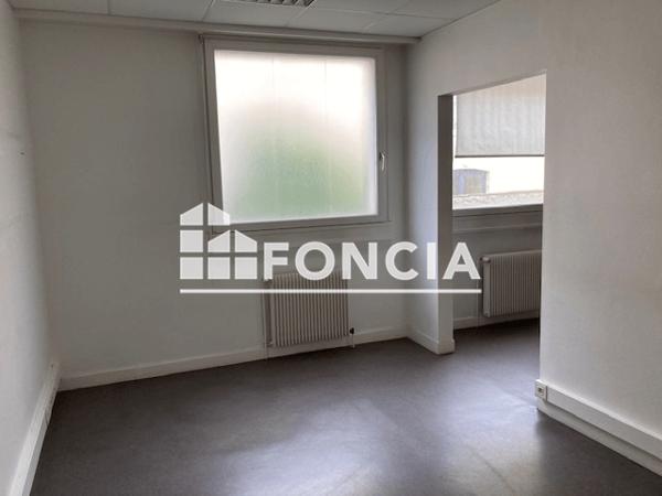 Location Local commercial 1 pièce 25.25 m² - 60 AVENUE DU MARECHAL MAUNOURY Chartres 28000