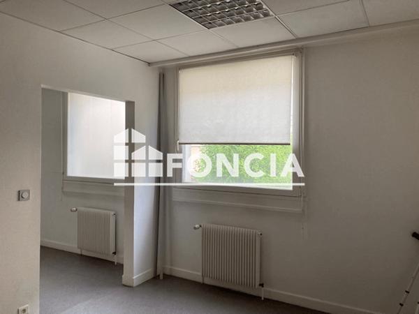 Location Local commercial 1 pièce 25.25 m² - 60 AVENUE DU MARECHAL MAUNOURY Chartres 28000
