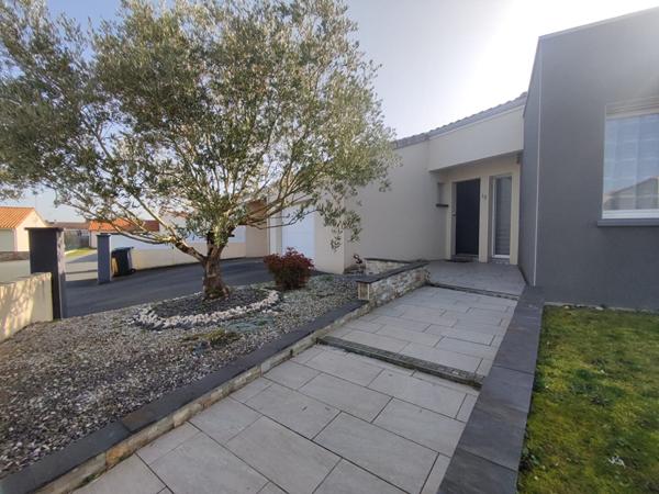 Maison Saint Pierre Montlimart 5 pièce(s) 112.40 m2