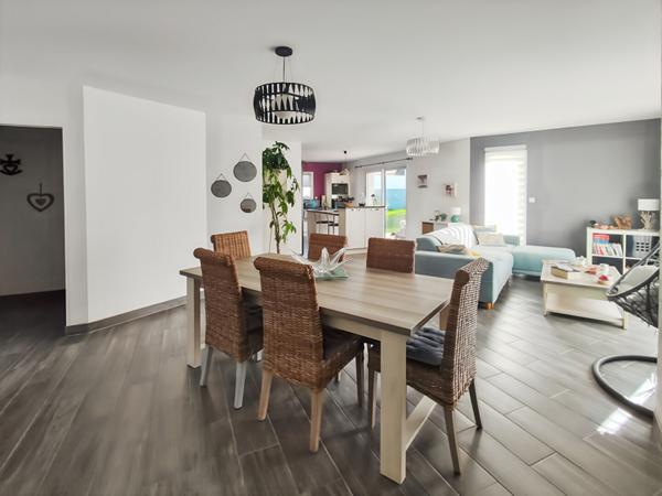 Maison Saint Pierre Montlimart 5 pièce(s) 112.40 m2