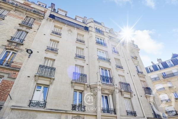 Appartement à vendre  3 pièces - 37,01 m 2   PARIS  - 75015