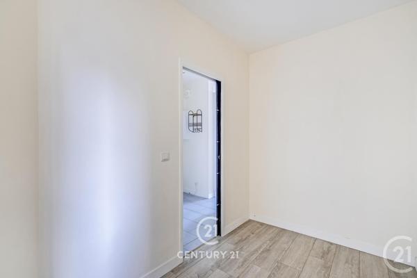 Appartement à vendre  3 pièces - 37,01 m 2   PARIS  - 75015