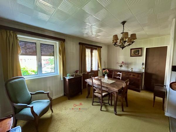 Maison F4 avec sous-sol, véranda et beau terrain de 545?m²