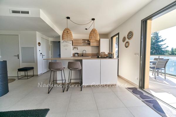 Appartement récent (3 ans) avec terrasse et parking – Aix-en-Provence, Hauts de Brunet