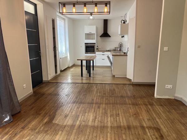 Maison à vendre 192 240 € Ruelle-sur-Touvre 6 p 115 m² DPE D