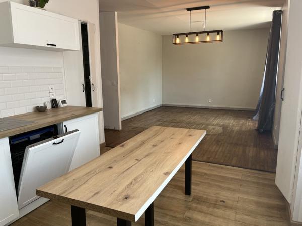 Maison à vendre 192 240 € Ruelle-sur-Touvre 6 p 115 m² DPE D
