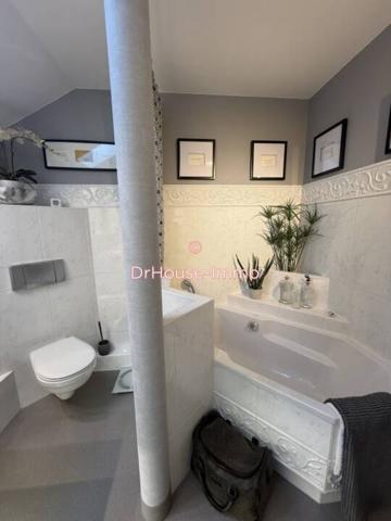 Maison à vendre 9 pièces de 166 m²