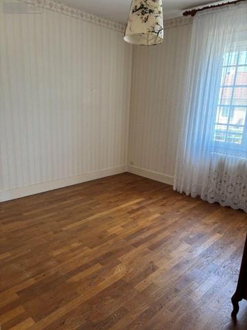 Pavillon à vendre à Mamers dans la Sarthe (72600), ref : 13873/964CV   
SUPER U