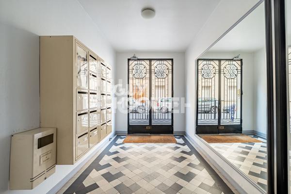 Appartement Asnieres Sur Seine 2 pièce(s) de 50,43 m² proche gare Bois-Colombes