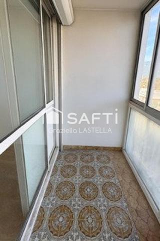 T4 LUMINEUX DE 87 M² 6 EME ETAGE AVEC ASCENSEUR REFAIT A NEUF