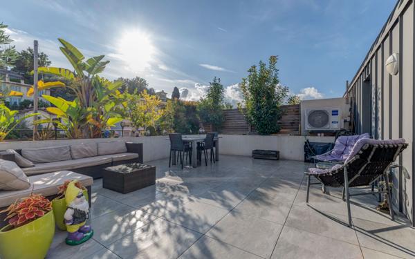 Appartement à vendre    4 pièces • 80 m2 Nice