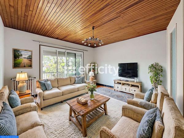 Maison 8 pièces - 194 m² Exclusivité efficity