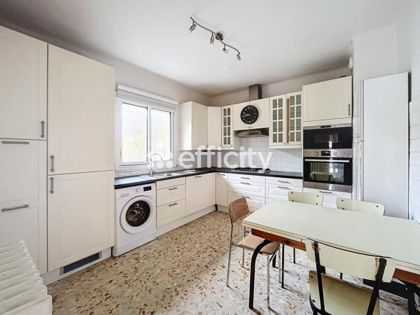 Maison 8 pièces - 194 m² Exclusivité efficity