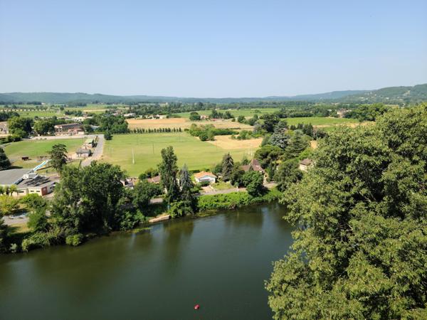 Maison d'exception rénovée, accès à la rivière.