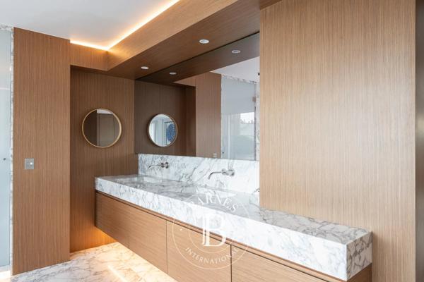 Paris 8ème, Appartement 4 Chambres -  292 m² à vendre