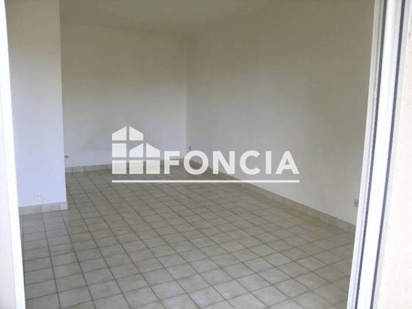 Location Studio 29.88 m² - 21 RUE DES MOULINS Nogent Le Roi 28210