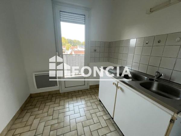 Location Studio 29.88 m² - 21 RUE DES MOULINS Nogent Le Roi 28210