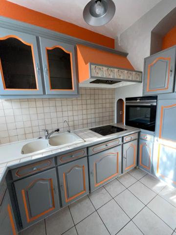 Maison, 4 chambres, jardin, garage.